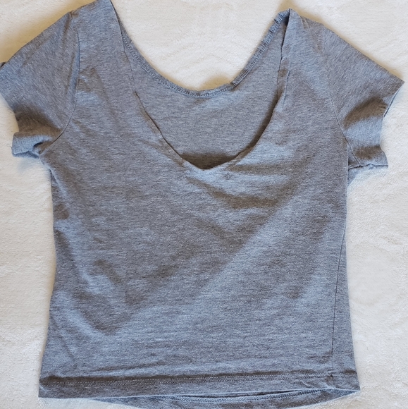 Brandy Melville grey crop top - Picture 5 of 7